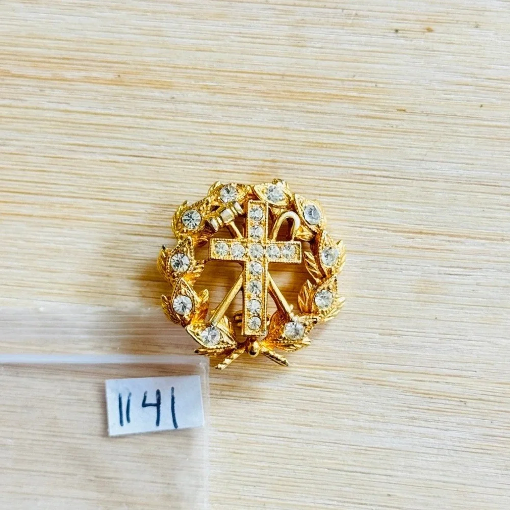 Ora Masonic White Shrine of Jerusalem High Priestess Pin Signed VTG Signed